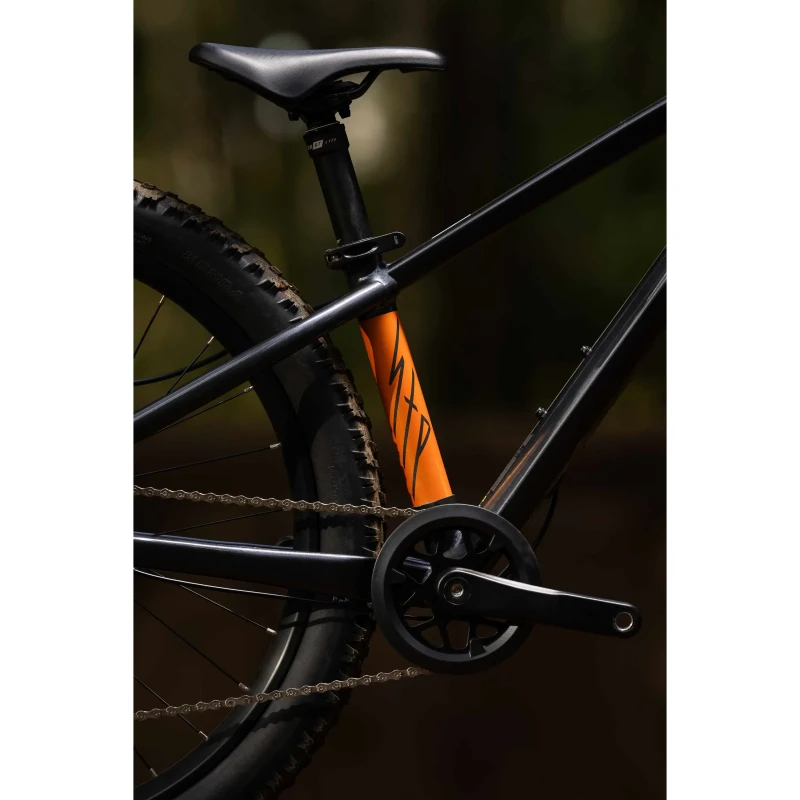 rower-dzieciecy-giant-stp-24-czarny-11.webp