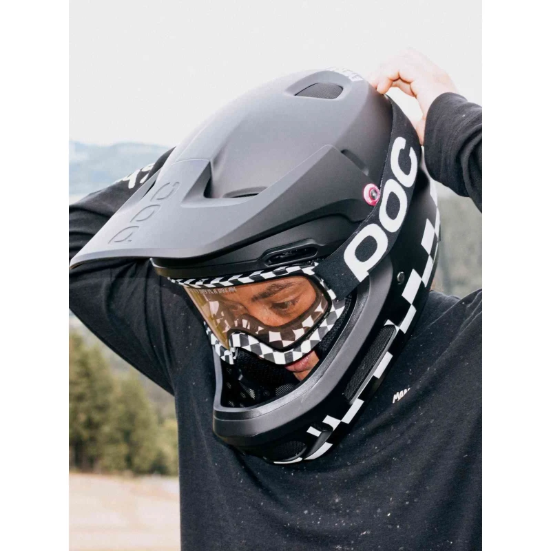 kask-rowerowy-poc-coron-air-mips-czarny-5.webp