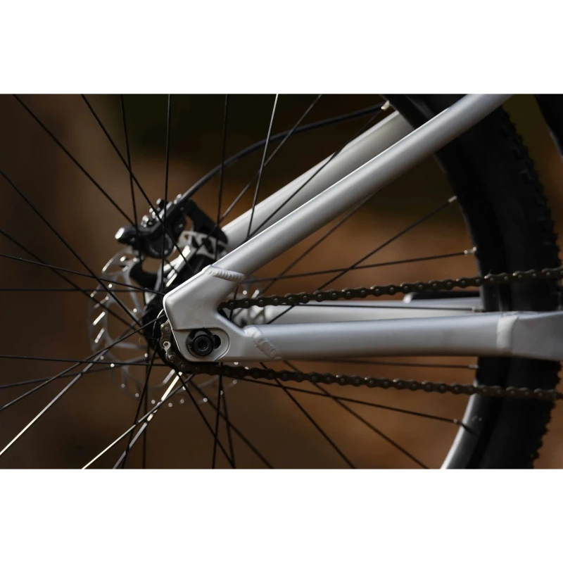 rower-mlodziezowy-giant-stp-26-srebrny-11.webp