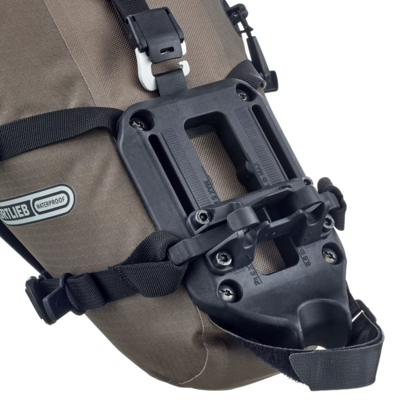 torba-podsiodlowa-ortlieb-seat-pack-qr-7.5l-brazowa-6.webp