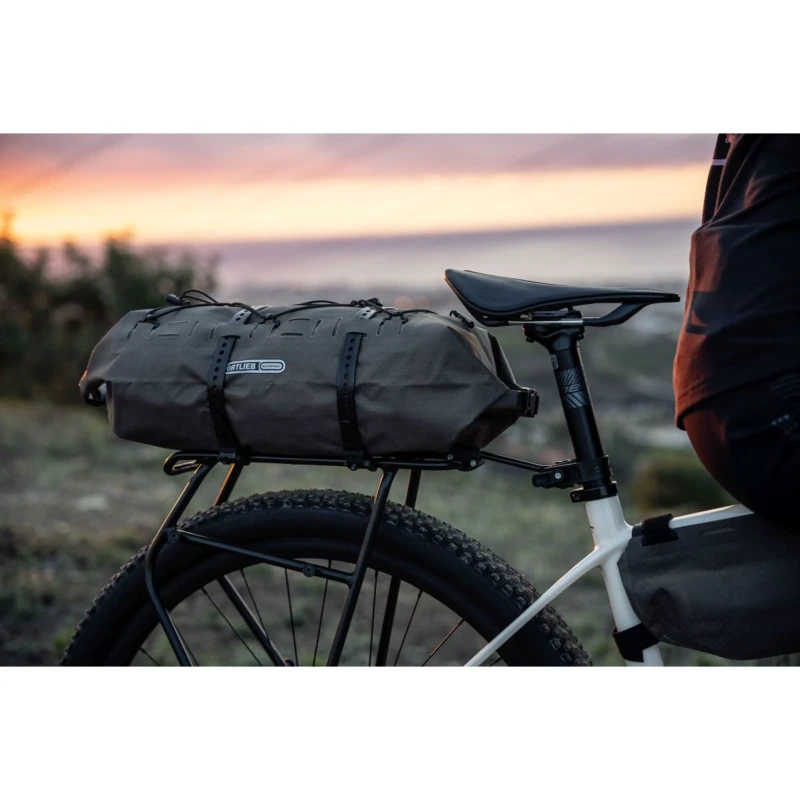 torba-na-bagaznik-ortlieb-dry-pack-16l-brazowa-11.webp