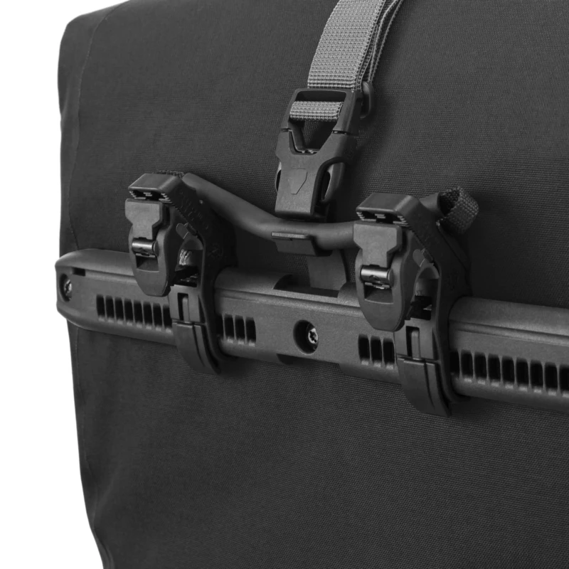 sakwa-tylna-ortlieb-back-roller-plus-23l-czarna-5.webp