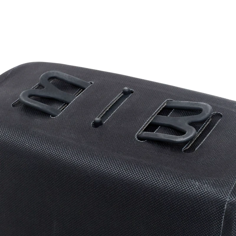 torba-na-rame-ortlieb-toptube-bag-czarna-7.webp