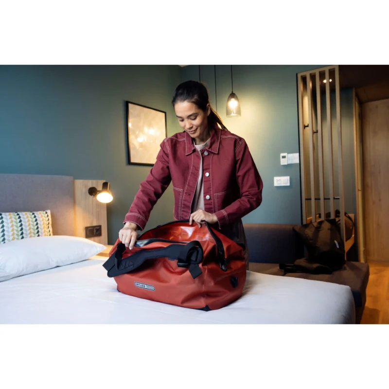 torba-podrozna-ortlieb-duffle-lite-40l-brazowa-13.webp