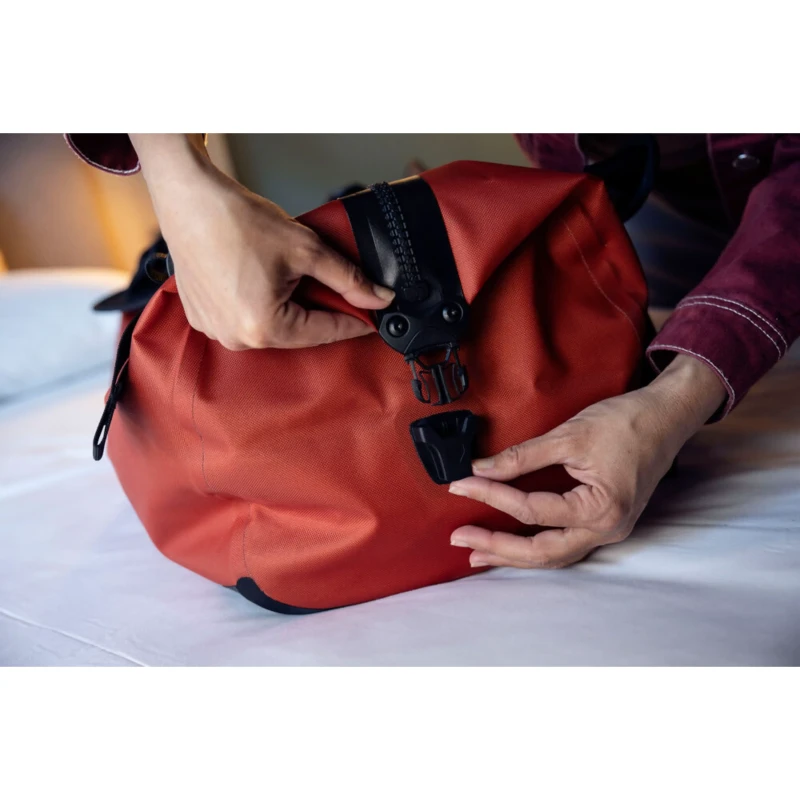 torba-podrozna-ortlieb-duffle-lite-40l-brazowa-14.webp