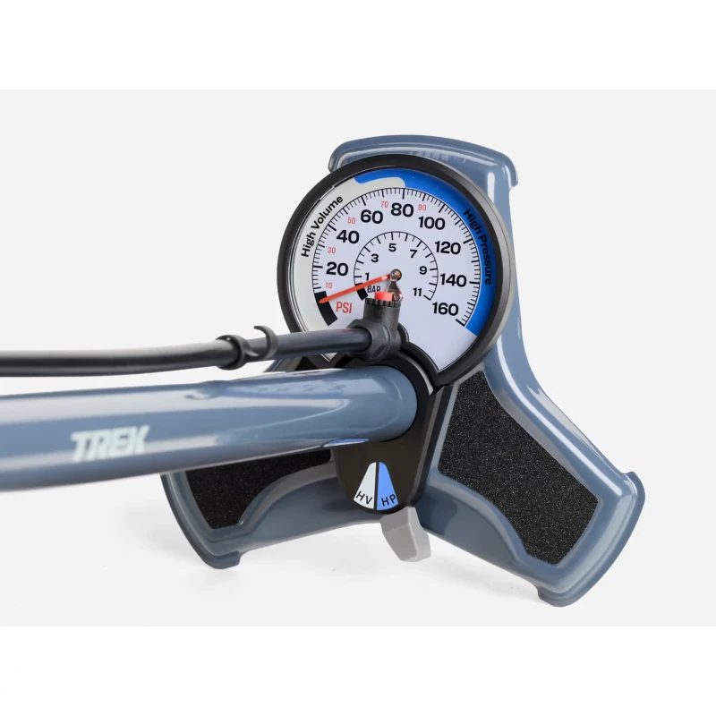 pompka-podlogowa-trek-dual-charger-3.webp