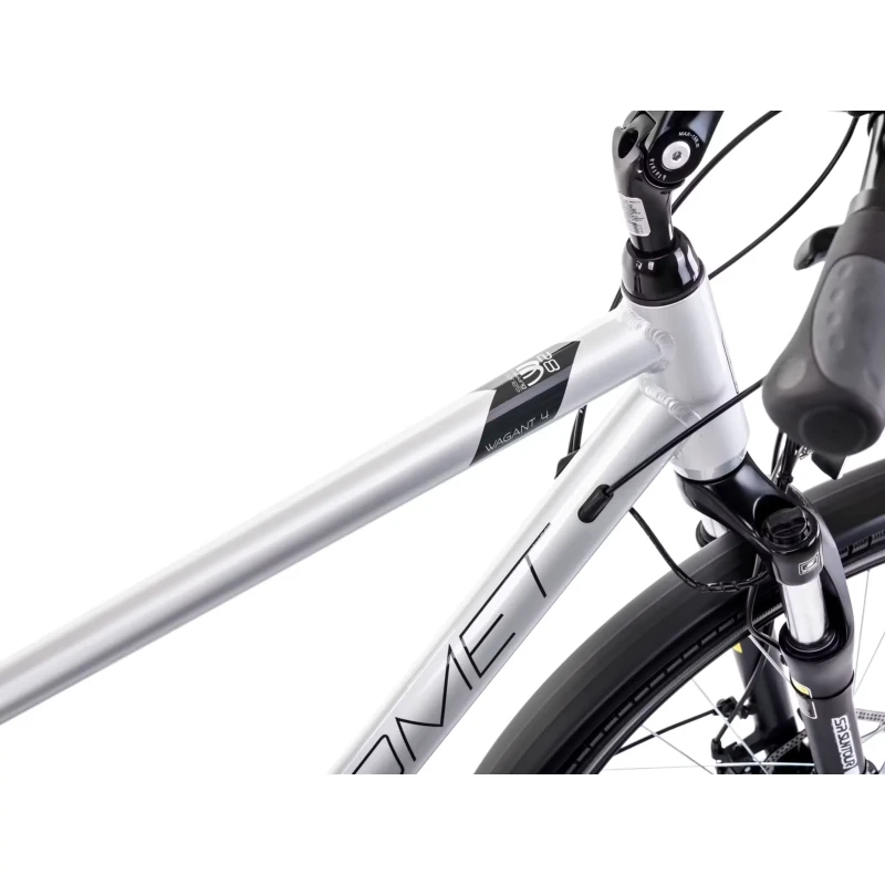 rower-trekkingowy-romet-wagant-4-srebrno-czarny-4.webp