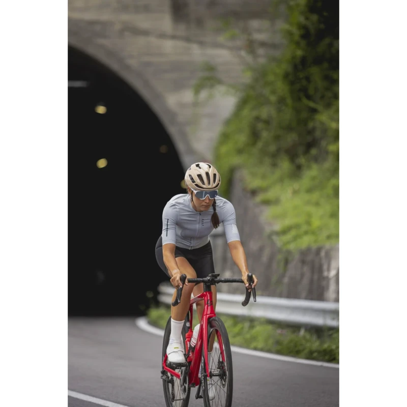 kask-rowerowy-kask-sintesi-bezowy-6.webp