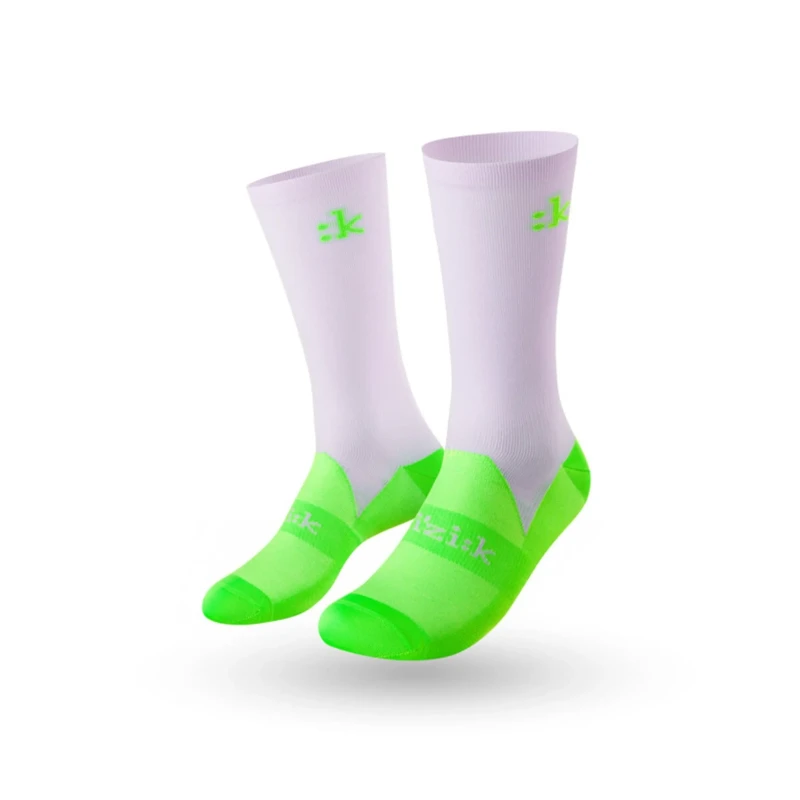 skarpetki-rowerowe-fizik-performance-bialo-zielone-1.webp