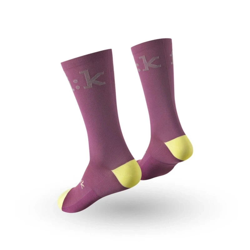 skarpetki-rowerowe-fizik-team-edition-fioletowe-2.webp