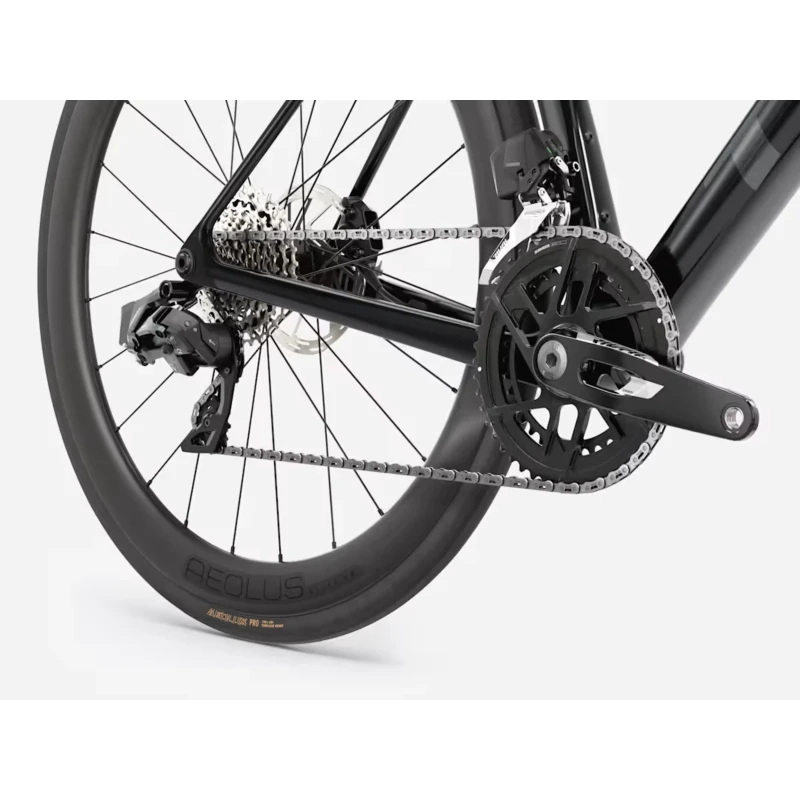 rower-szosowy-trek-madone-sl-6-axs-gen-8-czarny-6.webp
