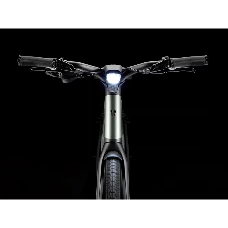 rower-elektryczny-trek-fx7-o-srednim-przekroku-zielony-4.webp