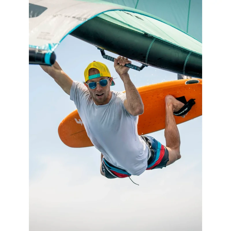 okulary-z-polaryzacja-julbo-canyon-cat-3-czarno-niebieskie-3.webp