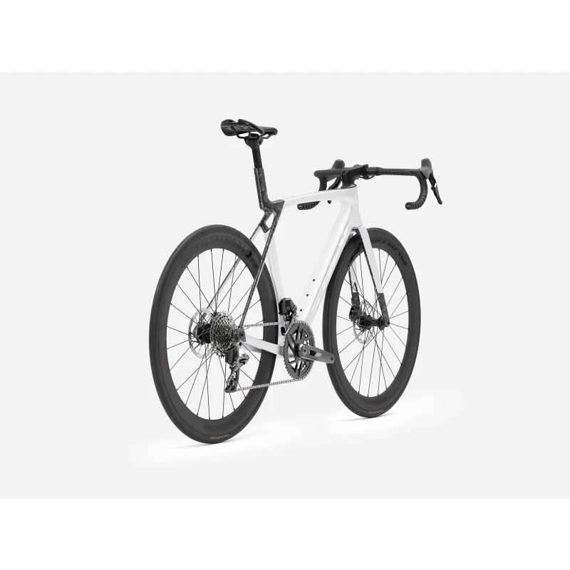 rower-szosowy-trek-madone-sl-6-axs-gen-8-2026-bialo-czarny-2.webp
