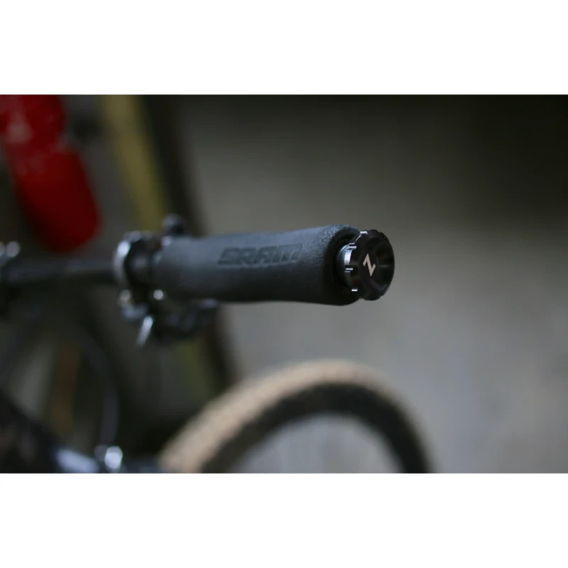zestaw-do-naprawy-opon-bezdetkowych-zefal-z-bar-plugs-tubeless-repair-kit-7.webp