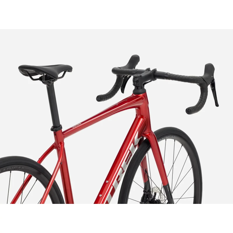 rower-szosowy-trek-domane-al-5-gen-4-czerwony-3.webp