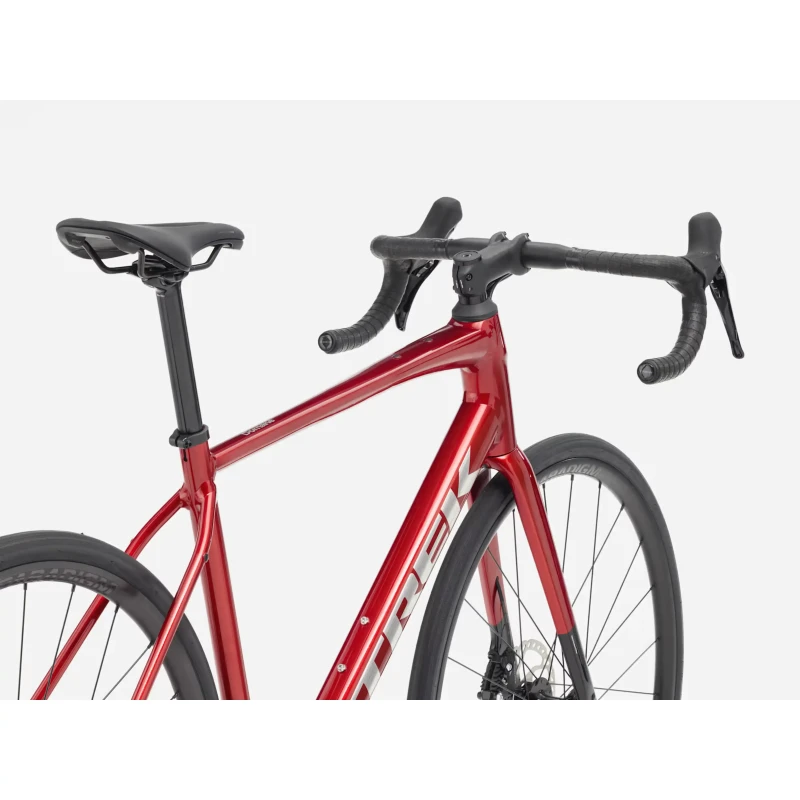 rower-szosowy-trek-domane-al-4-gen-4-czerwony-3.webp