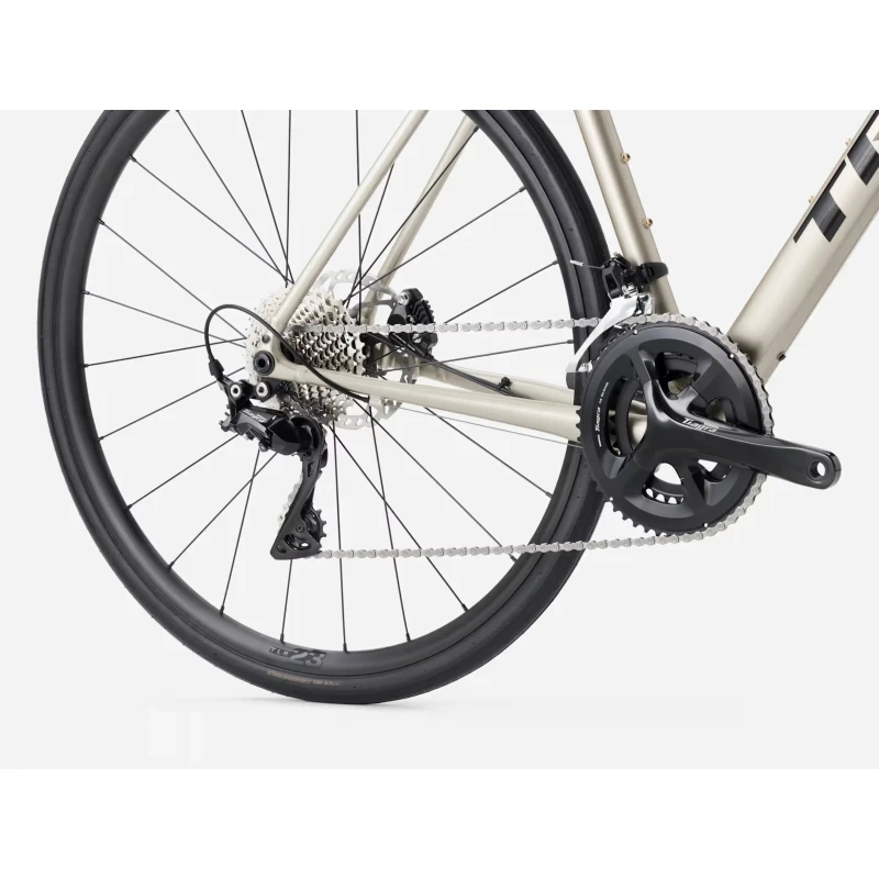 rower-szosowy-trek-domane-al-4-gen-4-srebrny-6.webp