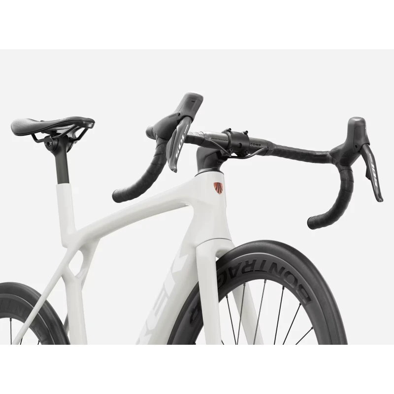 rower-szosowy-trek-madone-sl-6-gen-8-bialy-5.webp