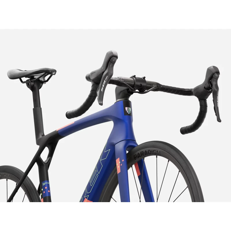 rower-szosowy-trek-madone-sl-5-gen-8-niebieski-5.webp