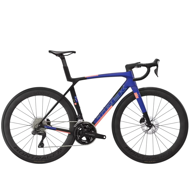rower-szosowy-trek-madone-sl-7-gen-8-niebieski-1.webp