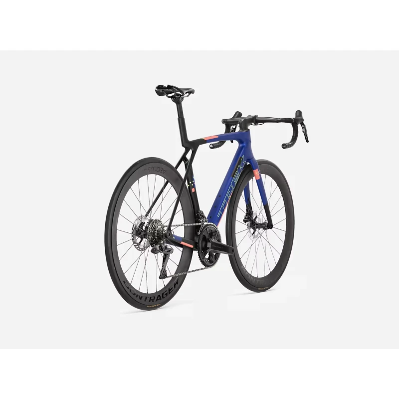 rower-szosowy-trek-madone-sl-7-gen-8-niebieski-2.webp