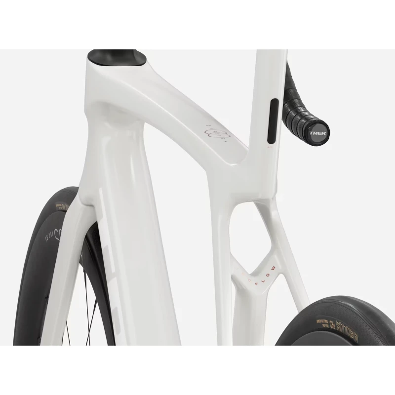 rower-szosowy-trek-madone-sl-7-gen-8-bialy-4.webp