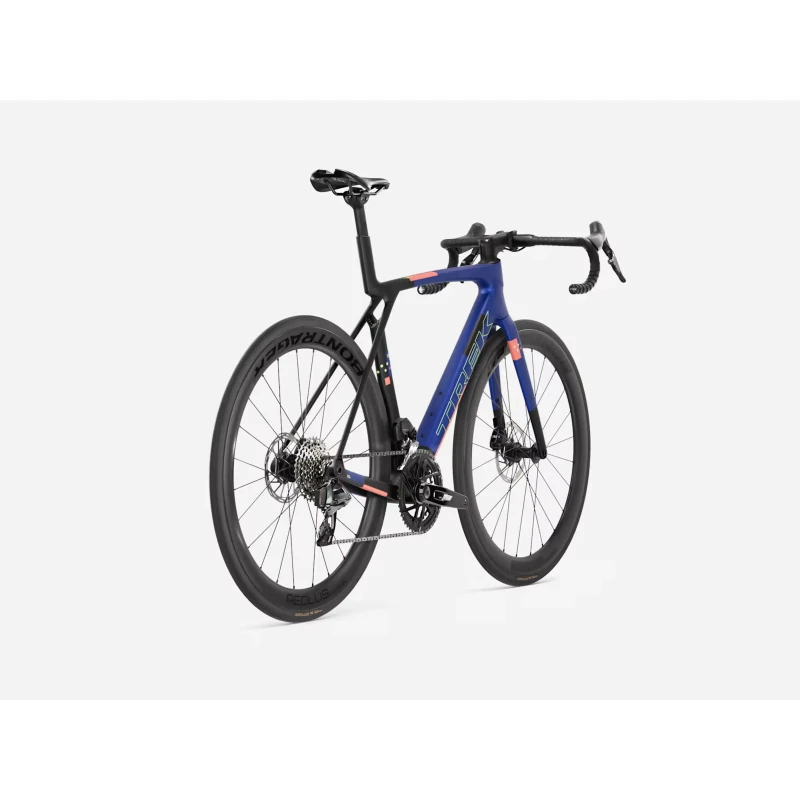 rower-szosowy-trek-madone-sl-6-axs-gen-8-niebieski-2.webp