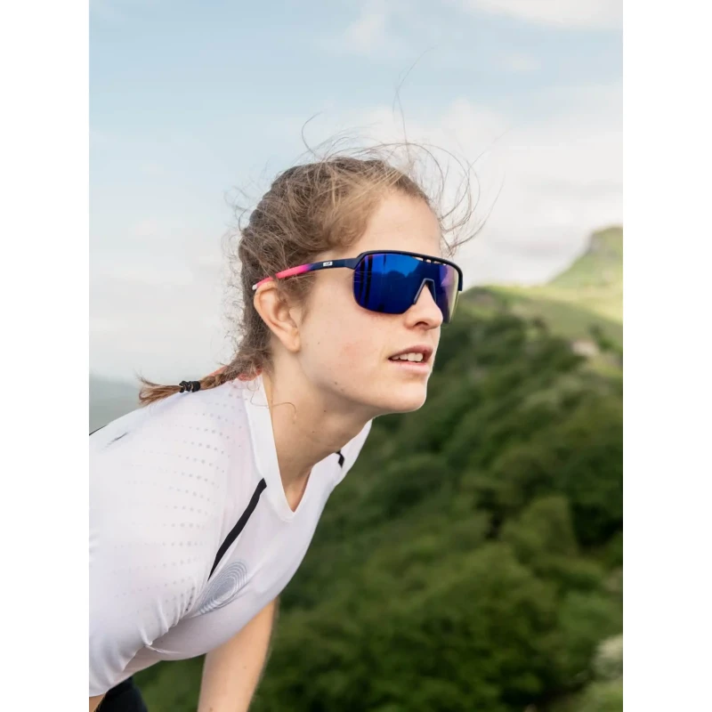 okulary-julbo-frequency-reactiv-1-3-hc-fioletowe-7.webp