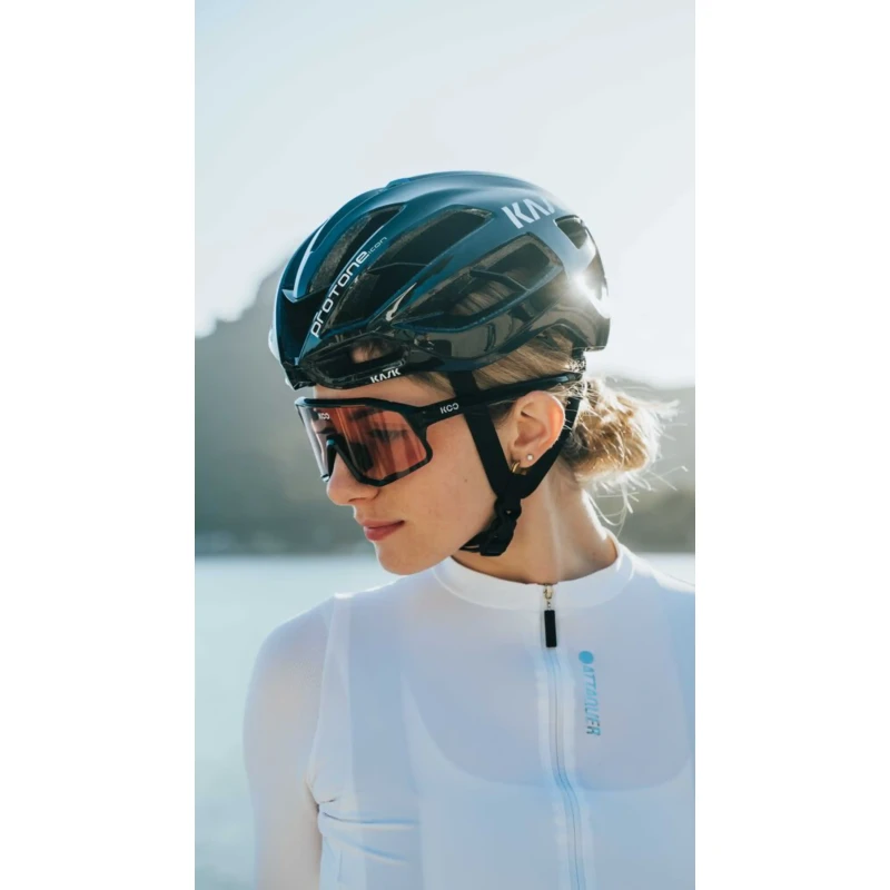 kask-rowerowy-kask-protone-icon-czarny-4.webp
