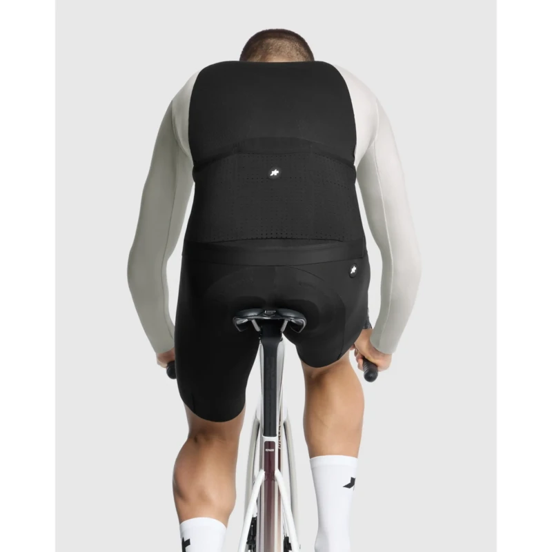 koszulka-z-dlugim-rekawem-assos-equipe-r-spring-fall-s11-biala-6.webp