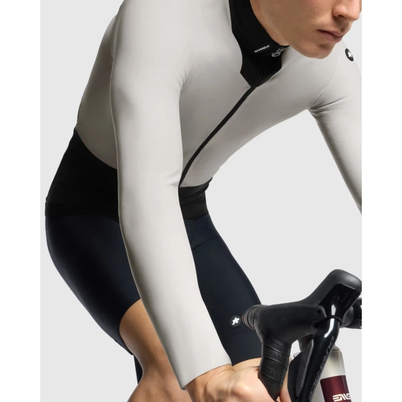 koszulka-z-dlugim-rekawem-assos-equipe-r-spring-fall-s11-biala-8.webp