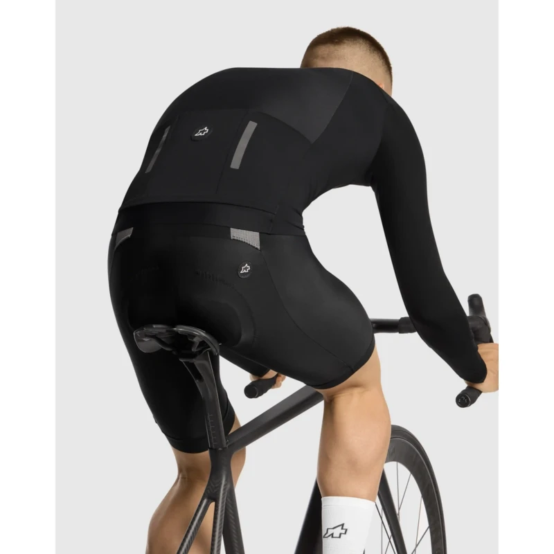 kurtka-rowerowa-assos-mille-gts-spring-fall-s11-czarna-7.webp