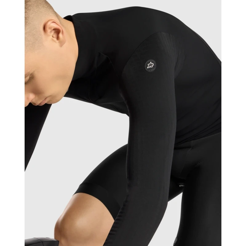 kurtka-rowerowa-assos-mille-gts-spring-fall-s11-czarna-8.webp