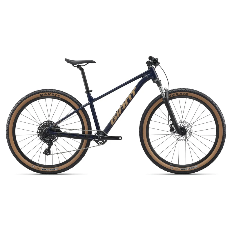 rower-mtb-giant-talon-2-granatowy-1.webp