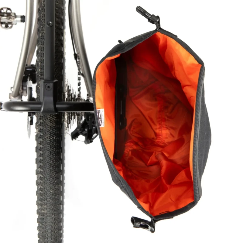 sakwa-restrap-switch-pannier-10l-10.webp