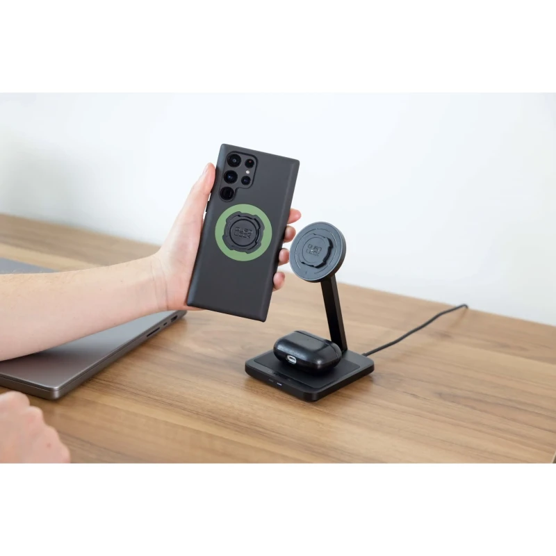 uchwyt-z-ladowarka-quad-lock-dual-desktop-wireless-charger-2.webp