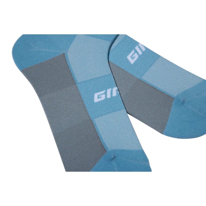 skarpetki-giant-instict-niebieskie-3.webp