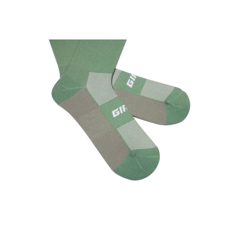 skarpetki-giant-instict-zielone-2.webp