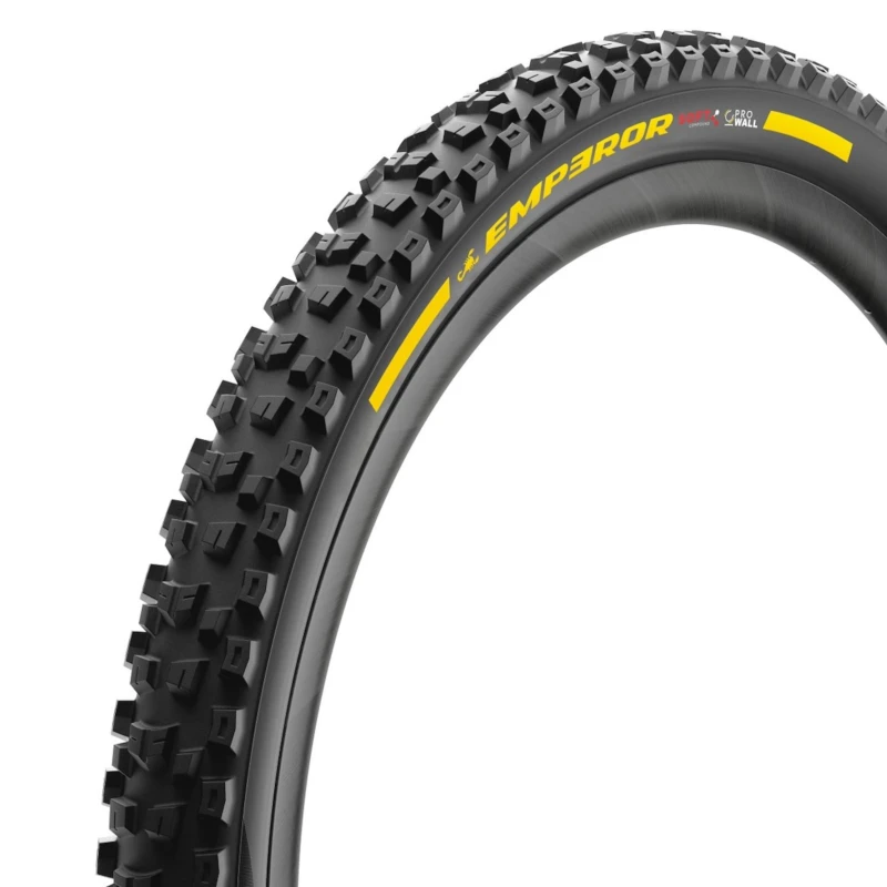 opona-pirelli-scorpion-emperor-prowall-soft-team-edition-1.webp