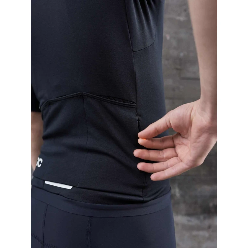 koszulka-rowerowa-poc-muse-jersey-czarna-7.webp