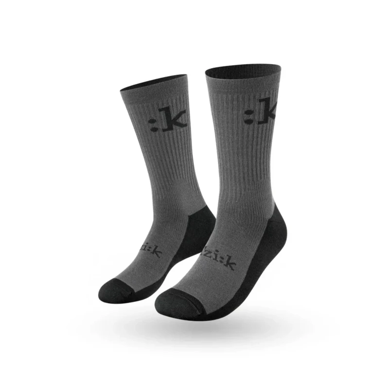skarpetki-rowerowe-fizik-off-road-szaro-czarne-1.webp